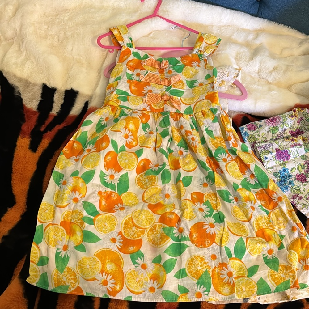 Unique Sumer dresses - Picture 4 of 4